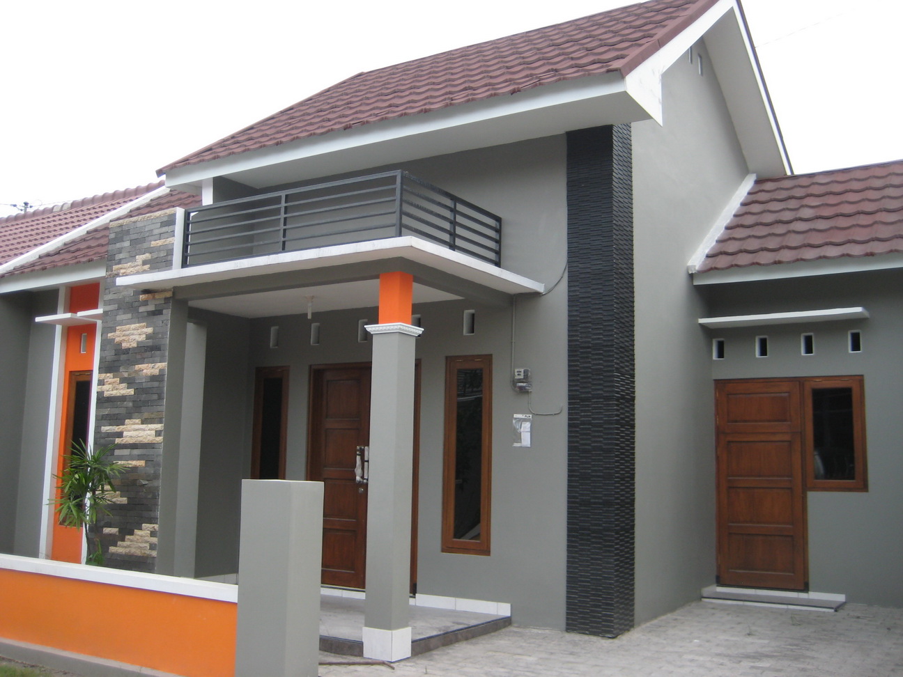 Memilih%2BWarna%2BCat%2BLuar%2BRumah%2BYang%2BTepat%2BPerhatikan%2B7%2BHal%2BIni.jpg