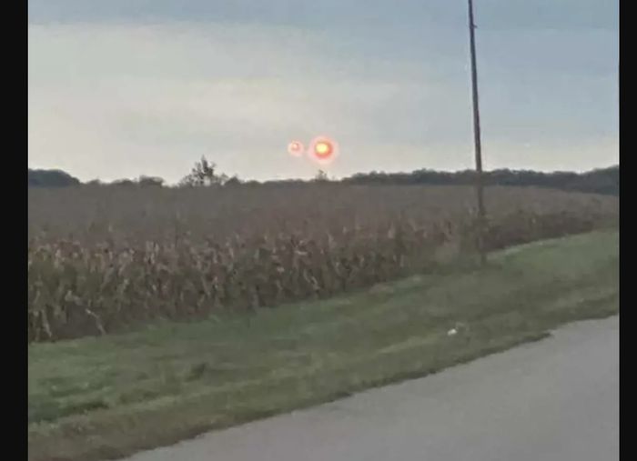 ufo-terekam-kamera.png