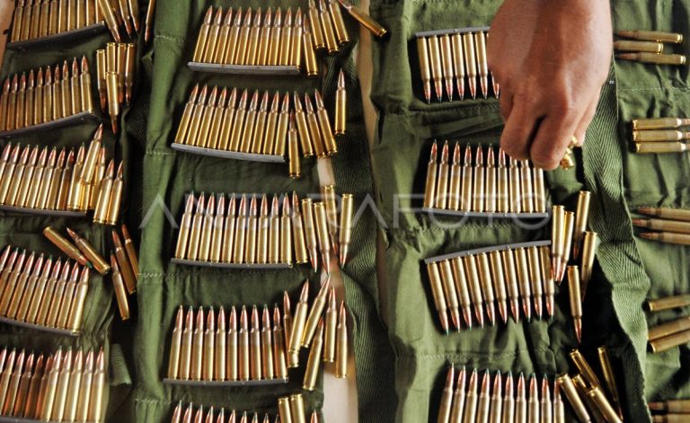 latihan-menembak-tni-au-fe9r-dom.jpg
