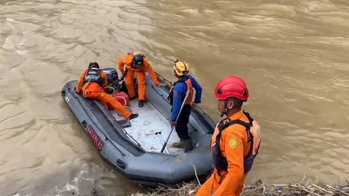 pelajar-hanyut-di-sungai-ngasinan-trenggalek.jpg